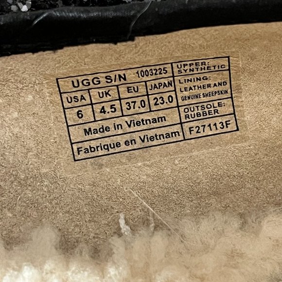 Uggs Women's Size 6 Excellent Condition Black Sequence - Picture 3 of 10